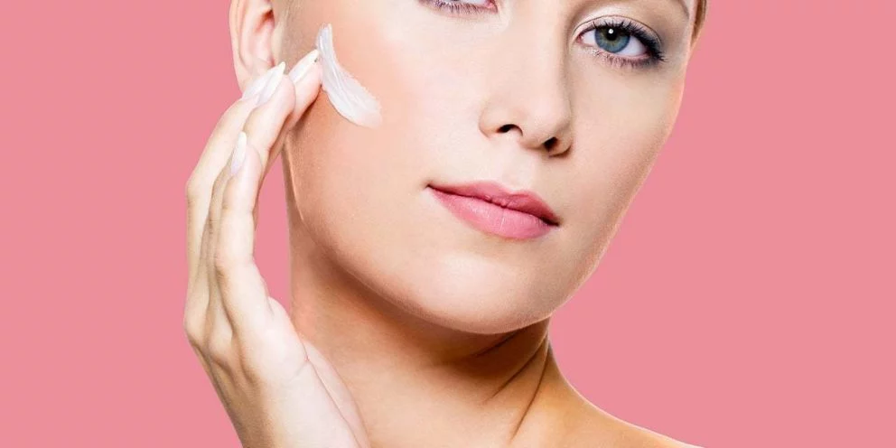 Tratamientos, cuidados y consejos para prevenir las manchas en la piel